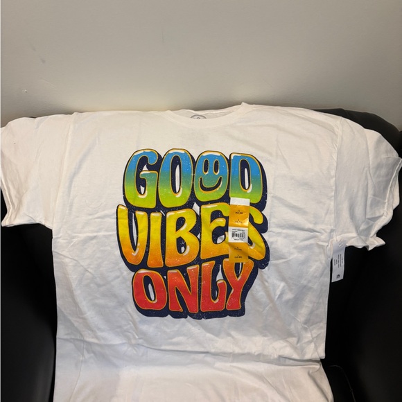 Good Vibes Only White T-Shirt - Picture 1 of 2